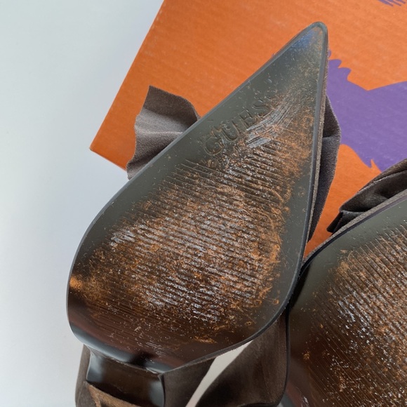 GUESS Suede Brown Bronze Bow Heels - Picture 6 of 8
